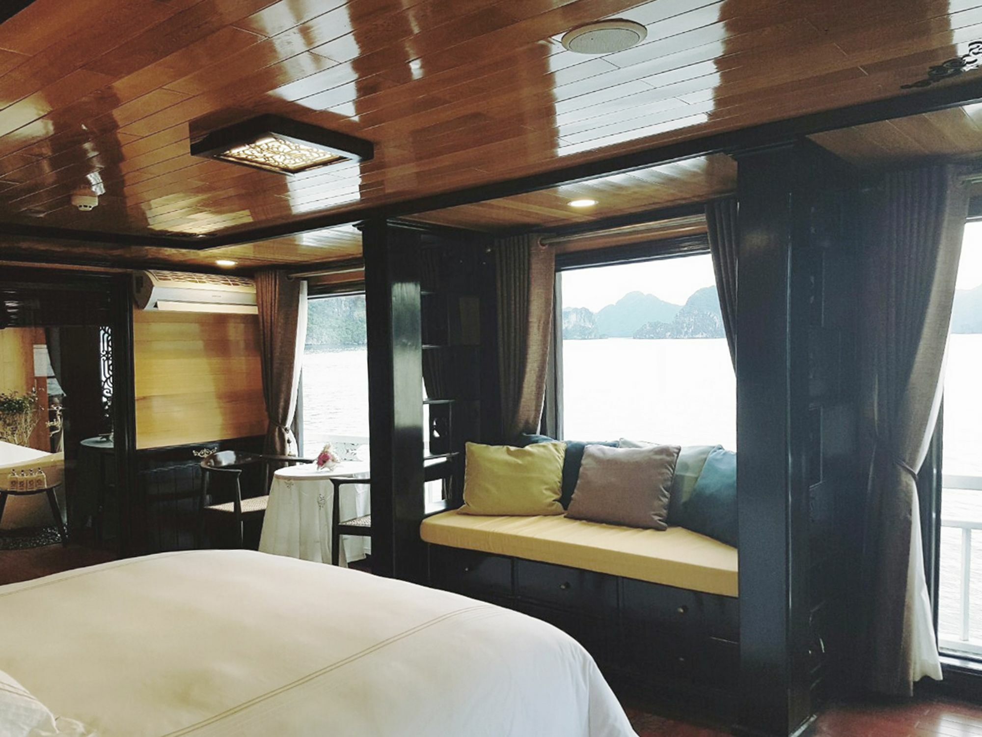Hera Boutique Cruise Ha Long Bay Exterior foto